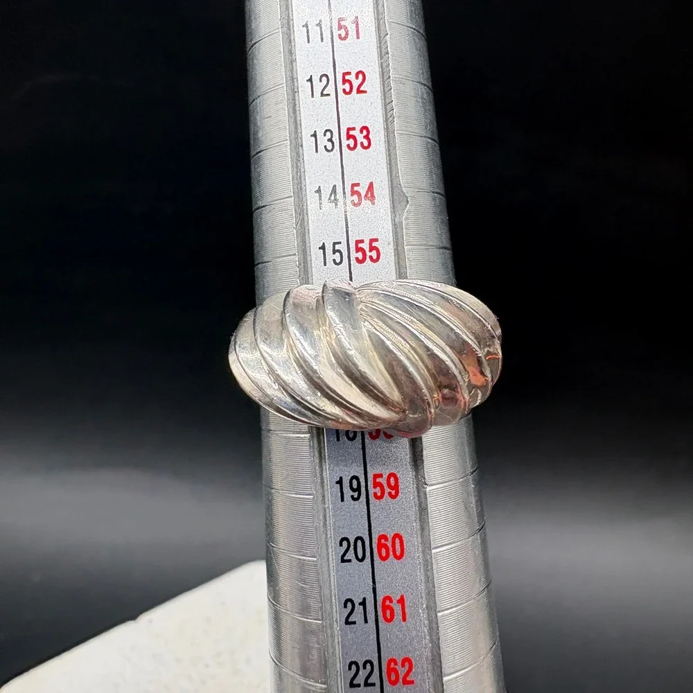 Modernist Ribbed Dome Ring Womens Size 8 Sterling Silver Good Textured Croissant